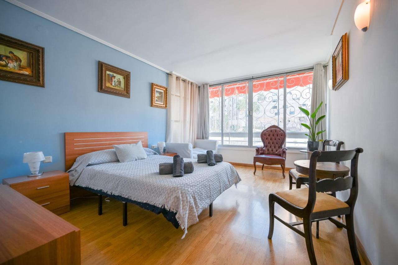 Beautiful Parque Loix 4 Bedroom Apartment Shared Pool, Tennis Court Benidorm Exteriér fotografie