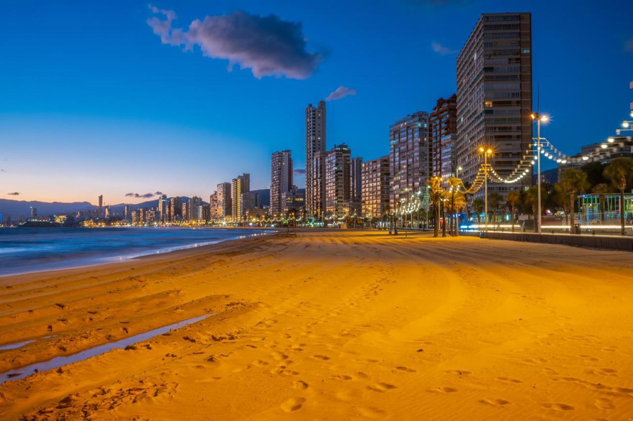 Beautiful Parque Loix 4 Bedroom Apartment Shared Pool, Tennis Court Benidorm Exteriér fotografie