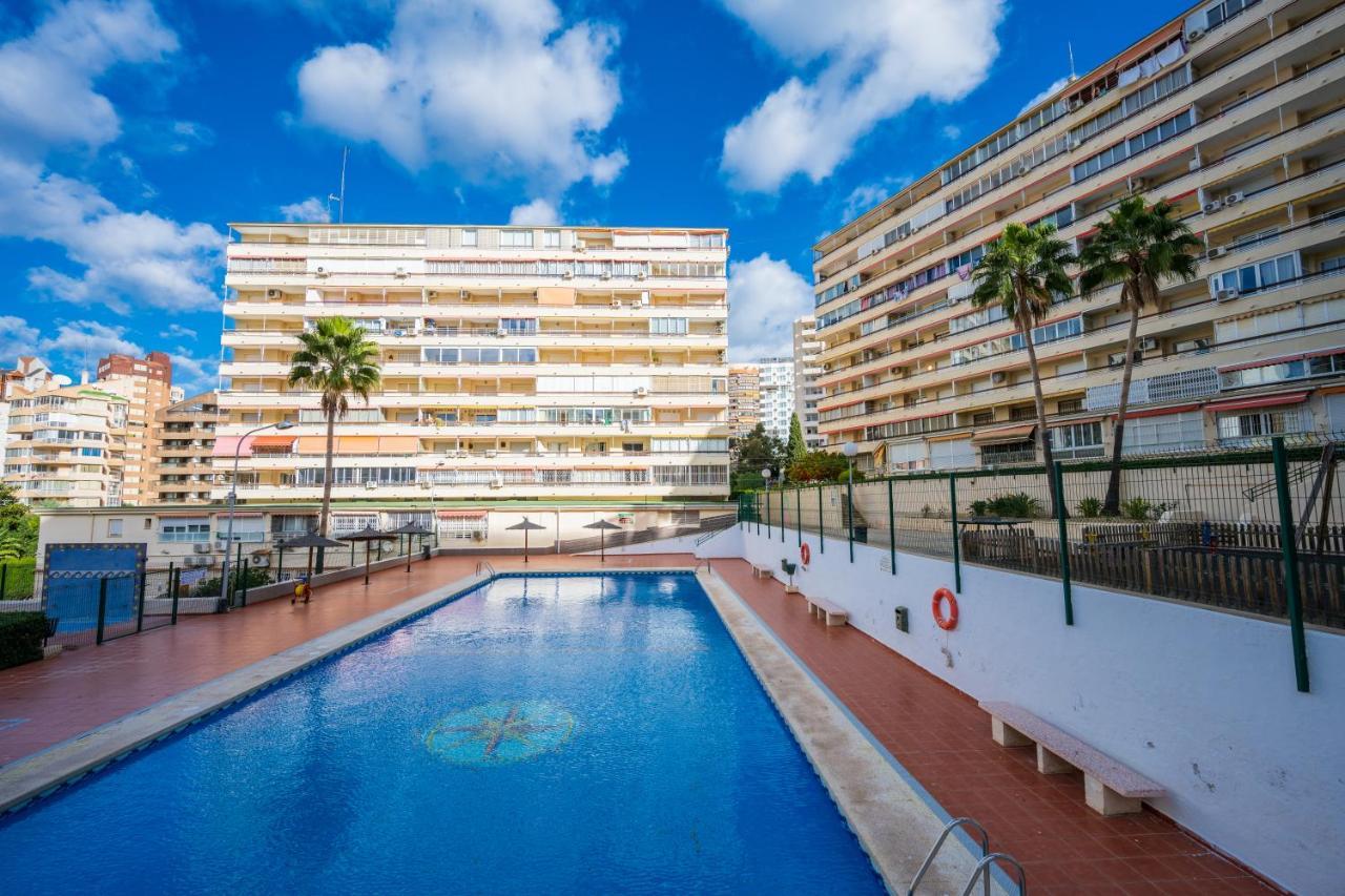 Beautiful Parque Loix 4 Bedroom Apartment Shared Pool, Tennis Court Benidorm Exteriér fotografie